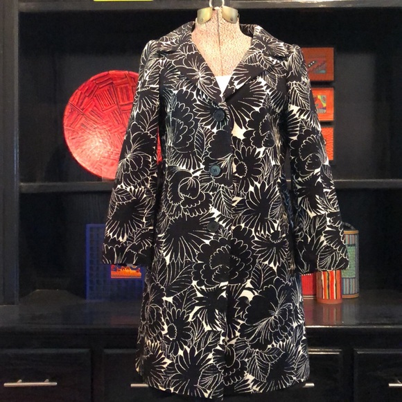 Ann Taylor Black and White Graphic Floral Topper Jacket - Picture 2 of 6